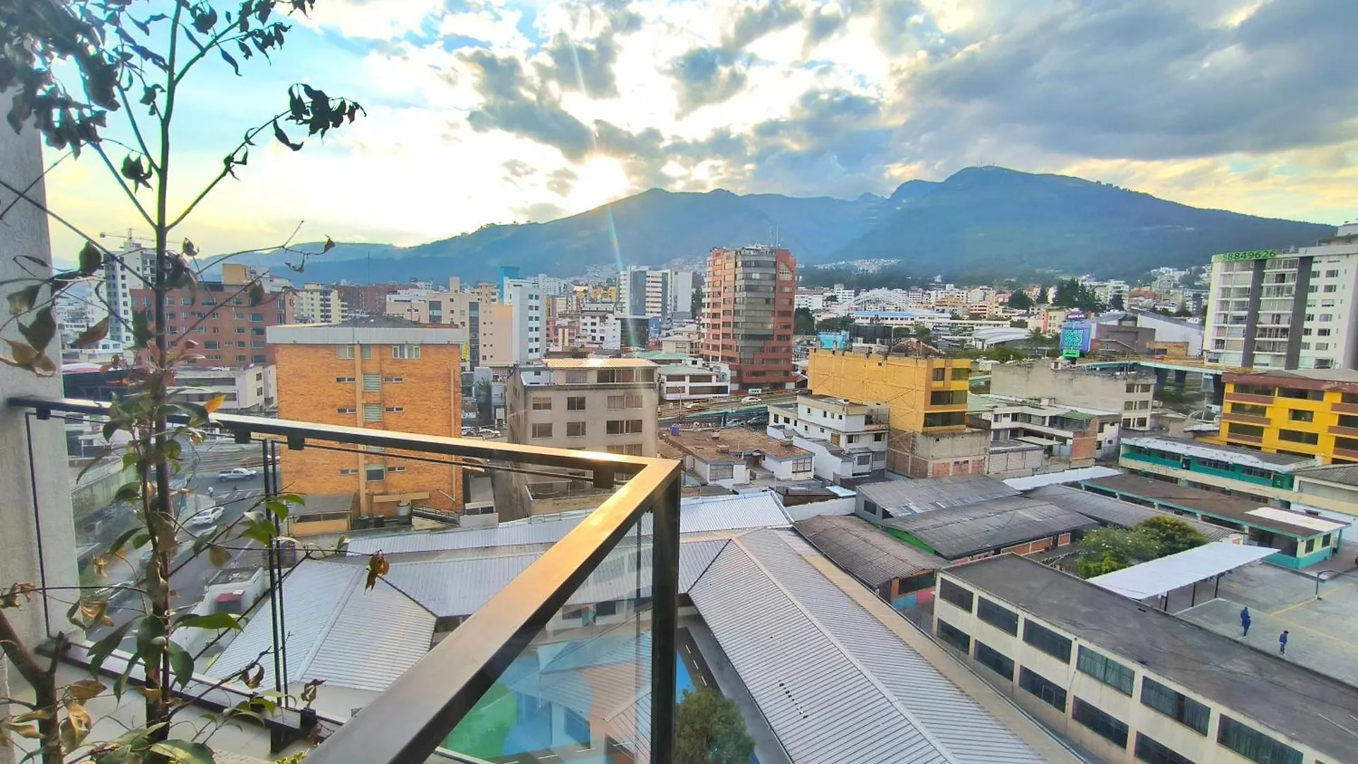 Luxury Suite Con Vista Increible Quito Carolina Coliving Ecuador